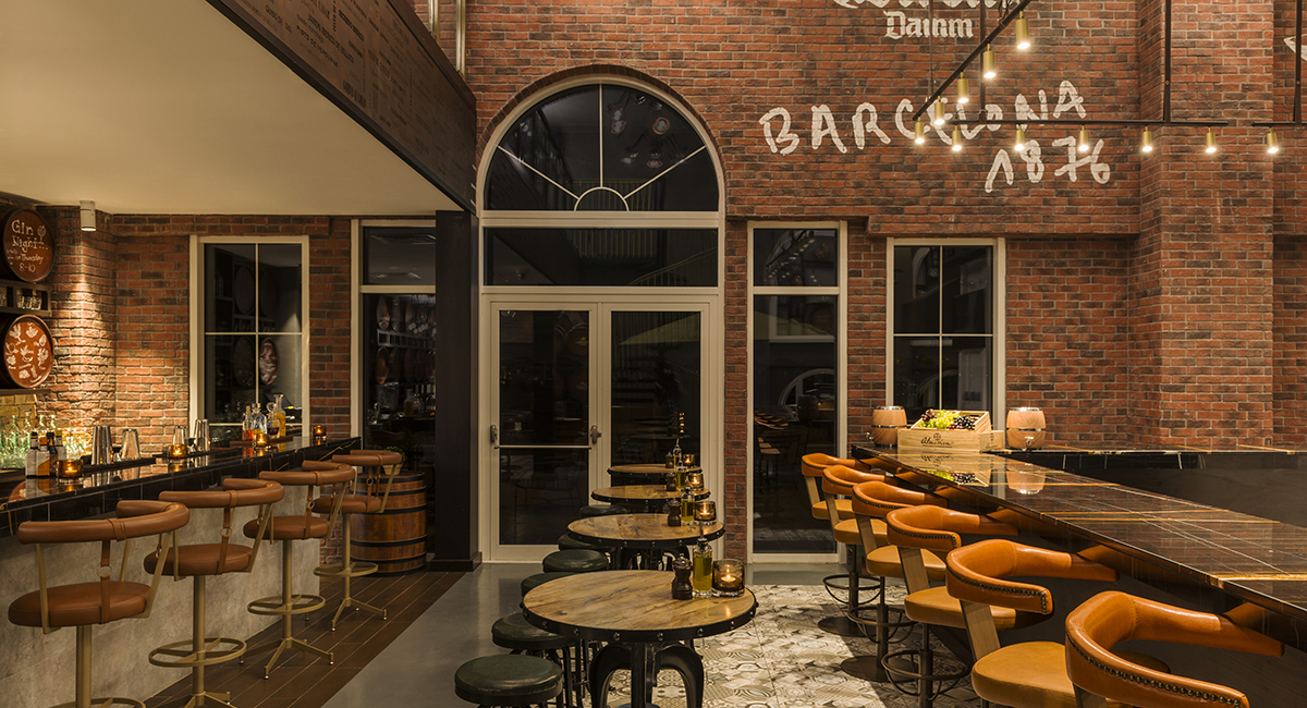 Taperia bar and seeting area