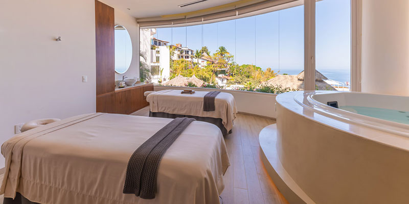 Couples-Massage-Cabin-with-Jacuzzi-and-Ocean-View