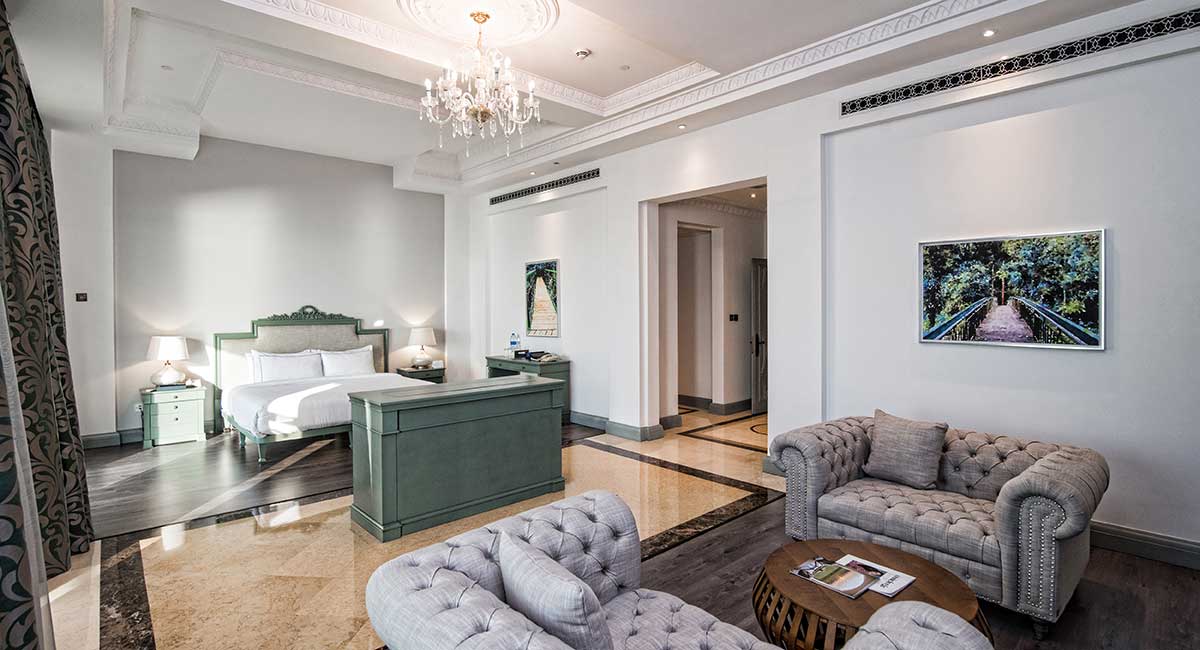 HGR-Royal-Suite-4